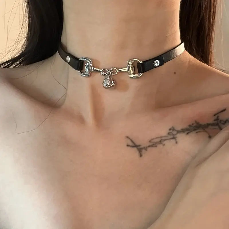 Choker de Leopardo con Hueso de Peluche – Collar Kawaii Y2K para Therian